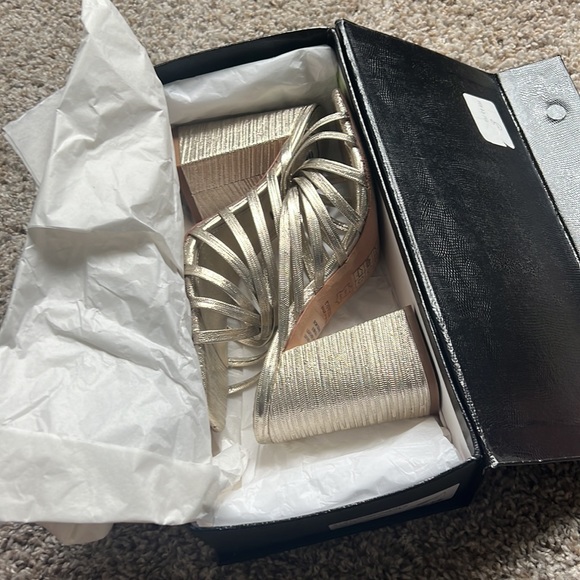 alice + olivia Paven mule 8.5/38.5 - Picture 3 of 10